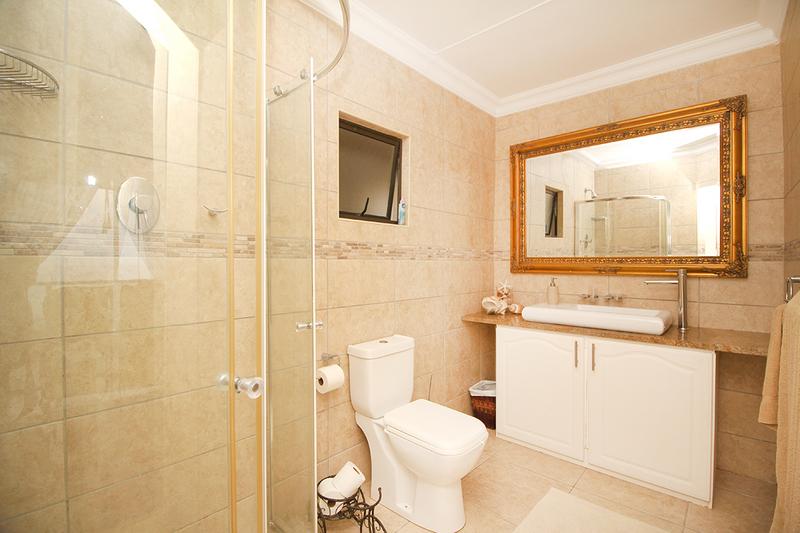 5 Bedroom Property for Sale in Village On Sea Western Cape